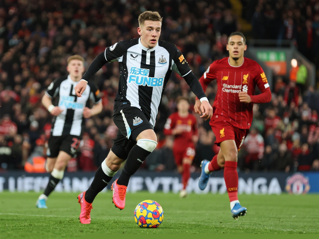 英超五队强势领跑,下赛季欧冠五席定局 例如,纽卡斯尔联在本赛季表现十分抢眼。这